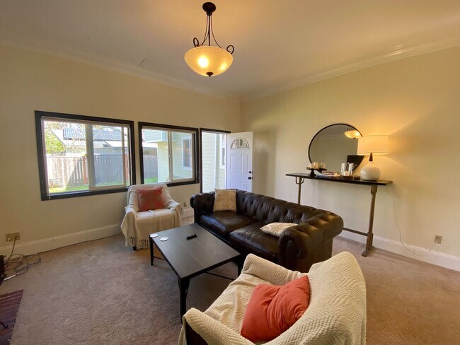 Building Photo - BURGAN DENSMORE