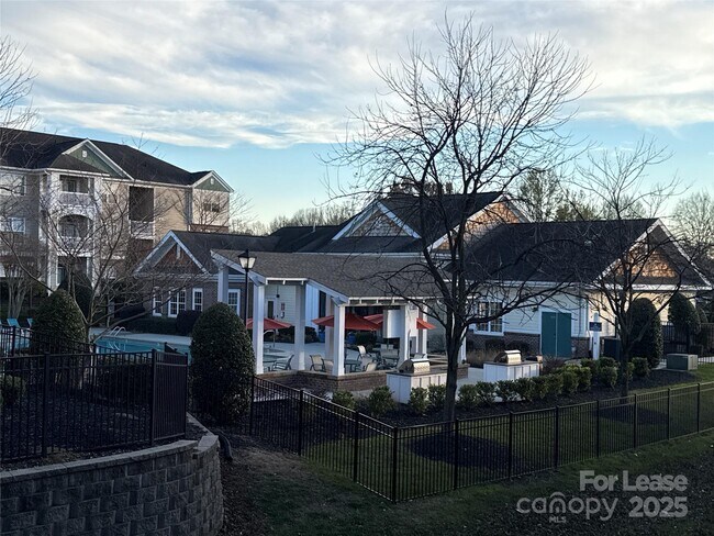 Building Photo - 9068 Meadow Vista Rd