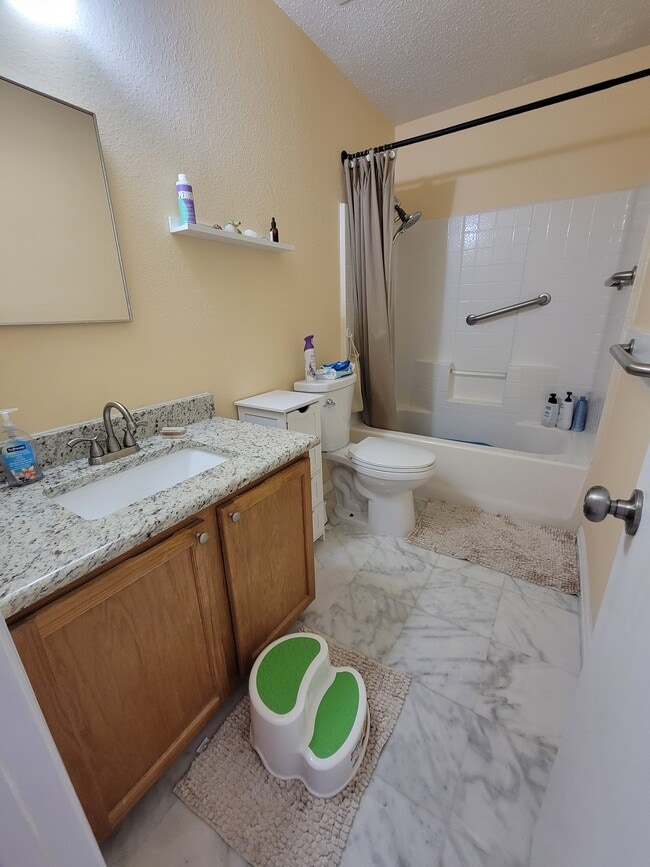 Building Photo - 3108 Westview Dr