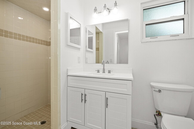 Building Photo - 1445 Mercury St