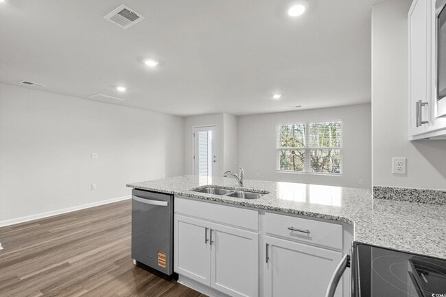 Building Photo - 612 Rd