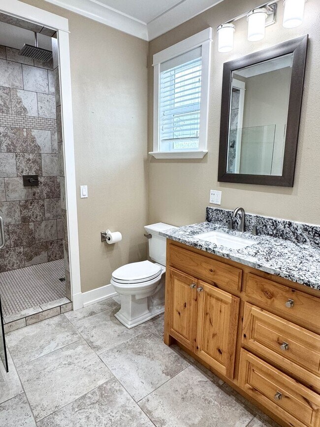 Building Photo - 4925 Milano Way