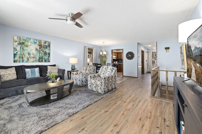 Building Photo - 9 August Ln