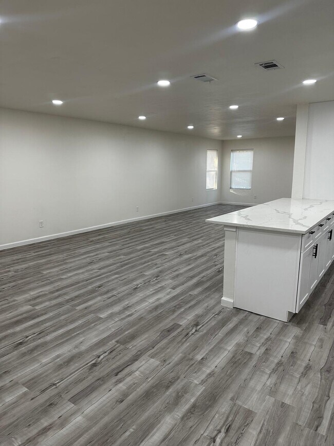 Building Photo - 2507 Blyth Dr