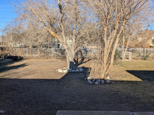 Building Photo - 3 Bed 2 Bath Home - Park Access