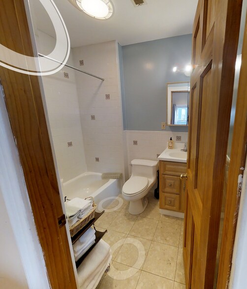 Building Photo - 1031 Tremont St