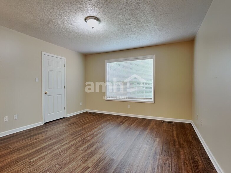 Building Photo - 7708 Cody Ln