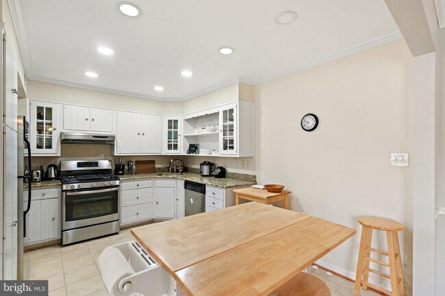 Building Photo - 3146 Headrow Ln