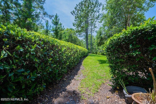 Building Photo - 7990 Baymeadows Rd E
