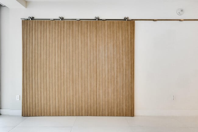 Building Photo - 3100 N Ocean Dr