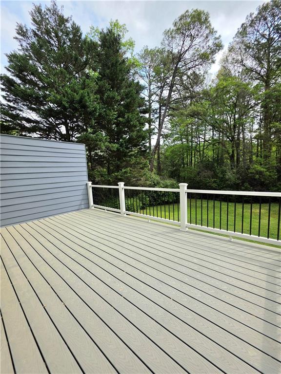 Building Photo - 765 N Parkwood Rd