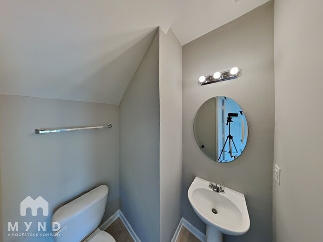 Building Photo - 16629 Broadwing Pl