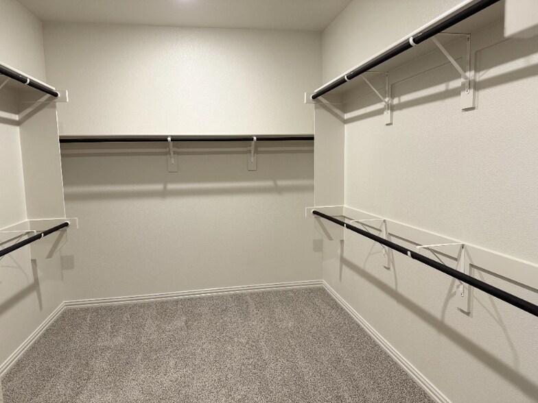 Building Photo - 1312 Staffords Pt