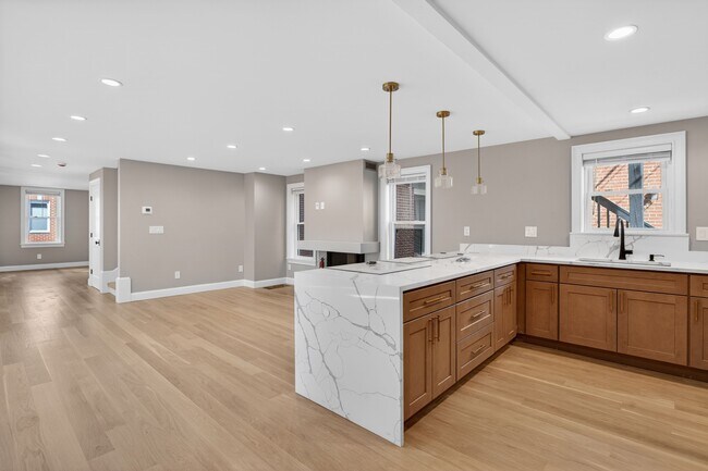 Building Photo - 17 Allston St