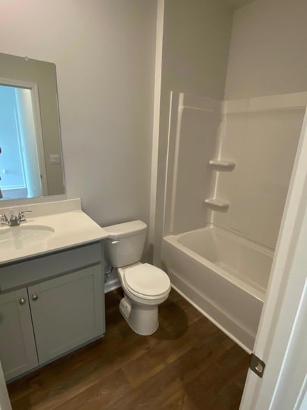 Building Photo - 1088 Refuge Wy