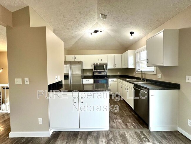 Building Photo - 8005 S 152nd St