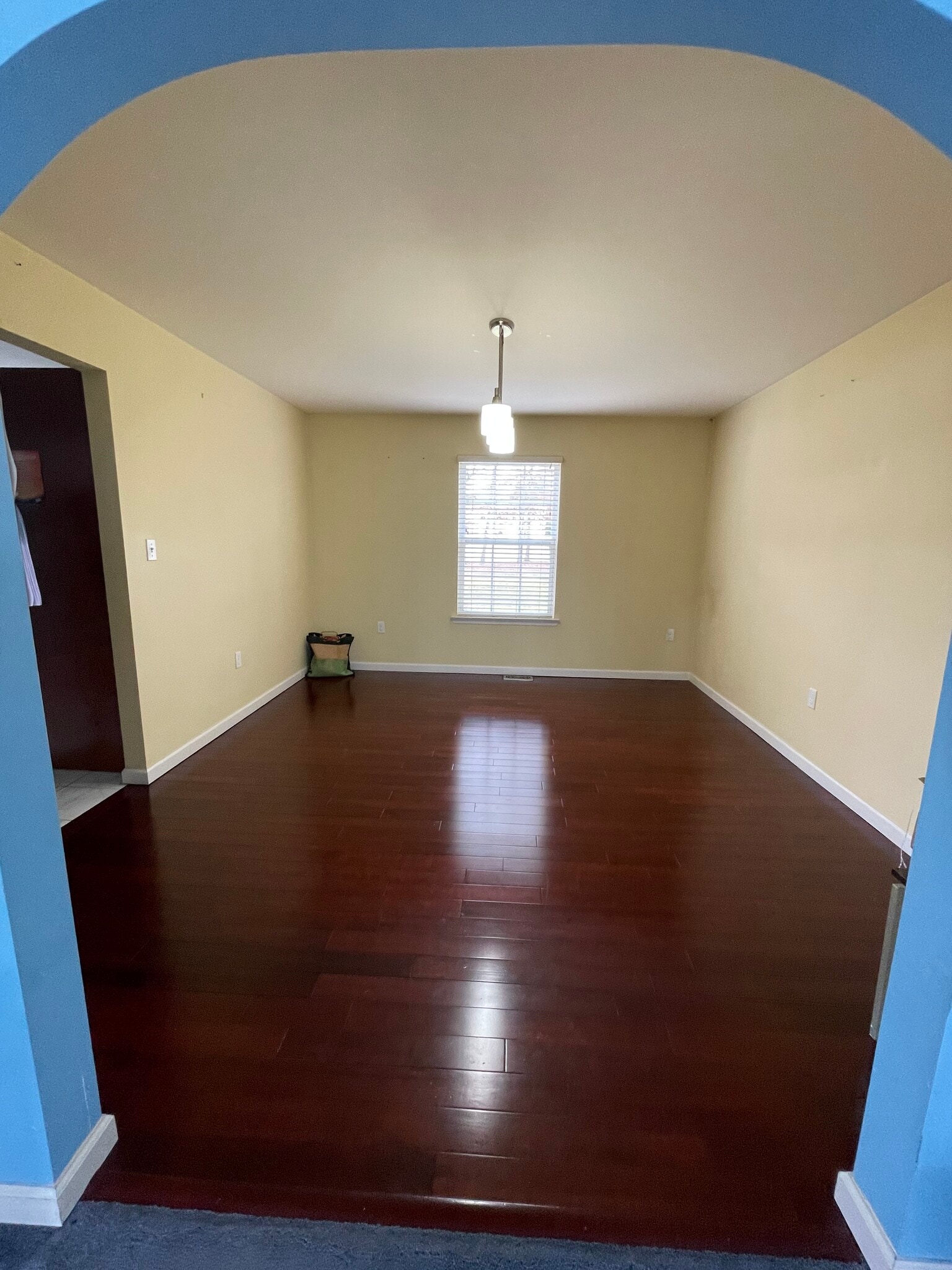 Dining Area - 259 E Oakbourne Ave