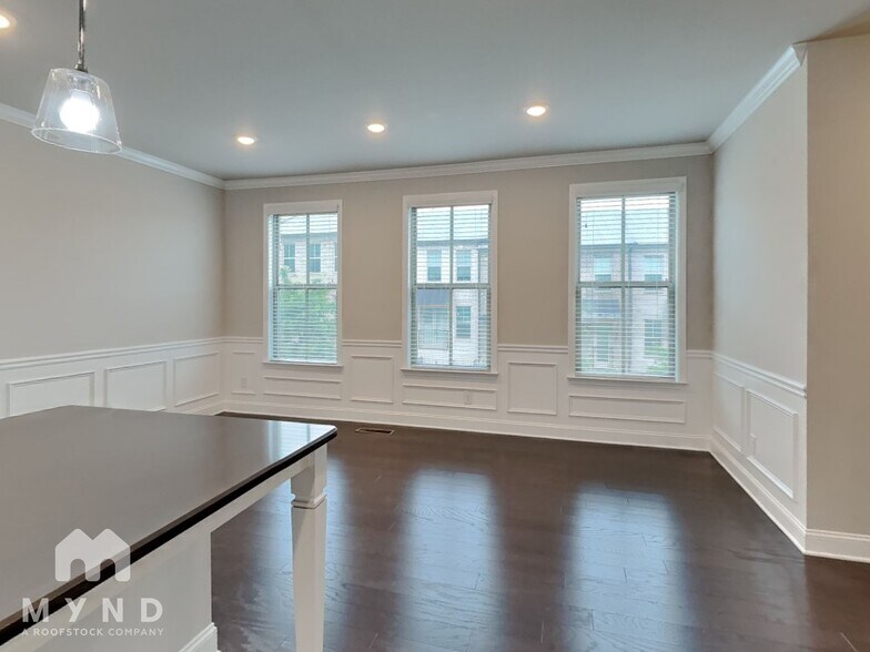 Building Photo - 4333 Water Elm Alley