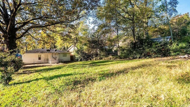 Building Photo - 7400 L St