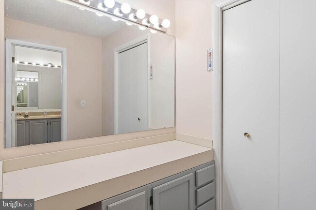 Building Photo - 18530 Drayton Hall Rd