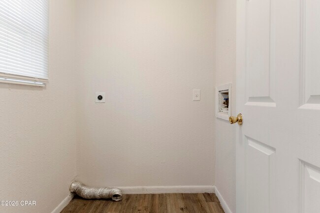 Building Photo - 4455 W 19th St