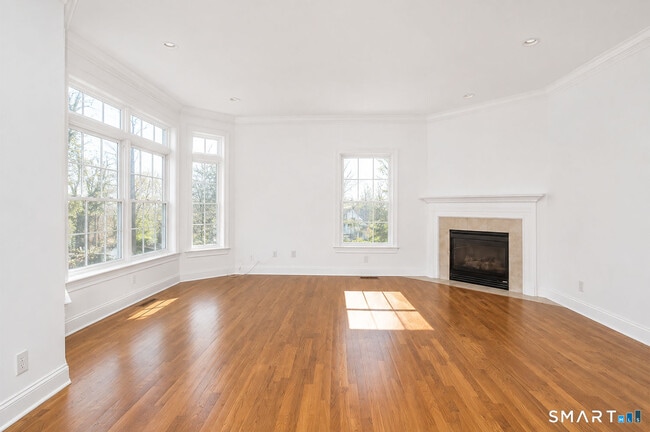 Building Photo - 55 Southport Ridge