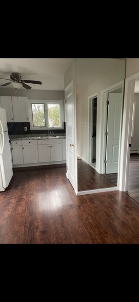 Building Photo - 18 Sylvan Ct