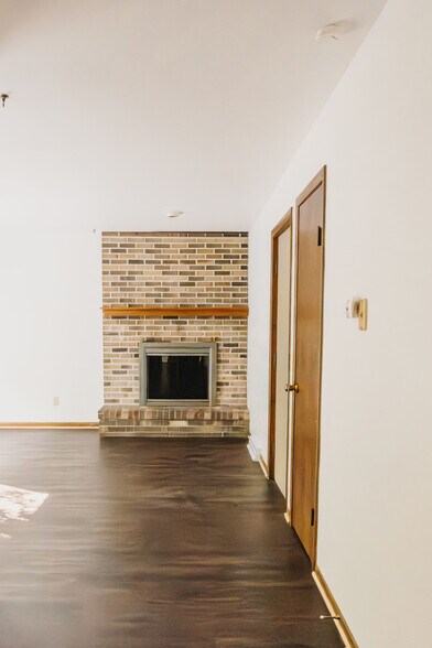 Building Photo - 3052 Acker St