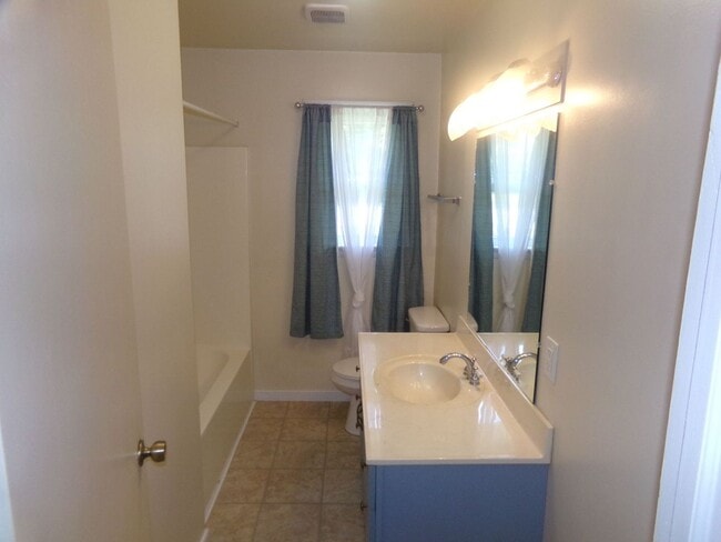 Building Photo - 3 Bedroom in Prince George County