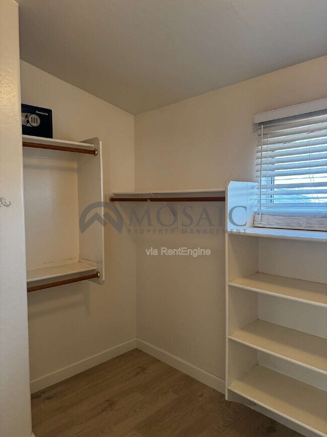 Building Photo - 3356 E Mayberry Ave