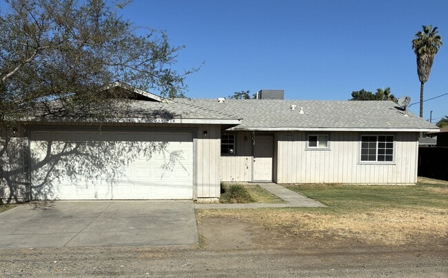 Primary Photo - 3 Bedroom 2 Bath Home