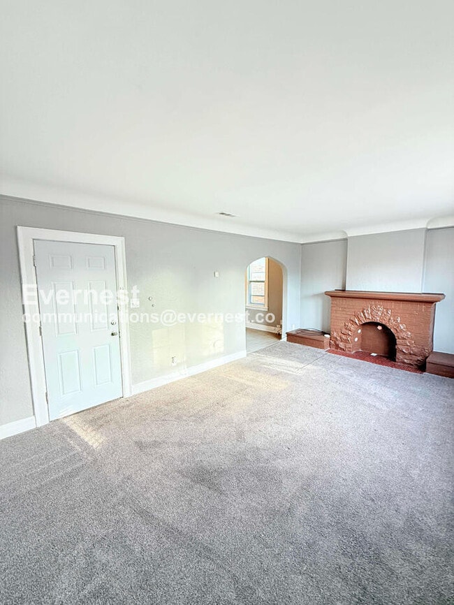 Building Photo - 4066 Tyler St