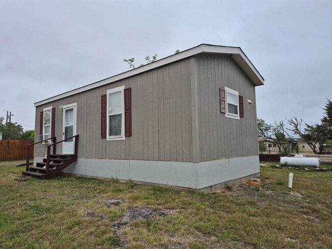 Building Photo - 222 Shadow Oaks Dr