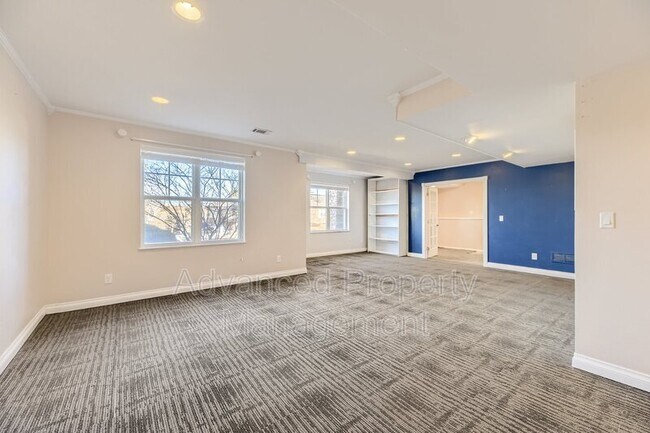 Building Photo - 7501 S Sicily Way