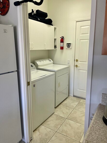 Building Photo - 78962 Cadence Ln