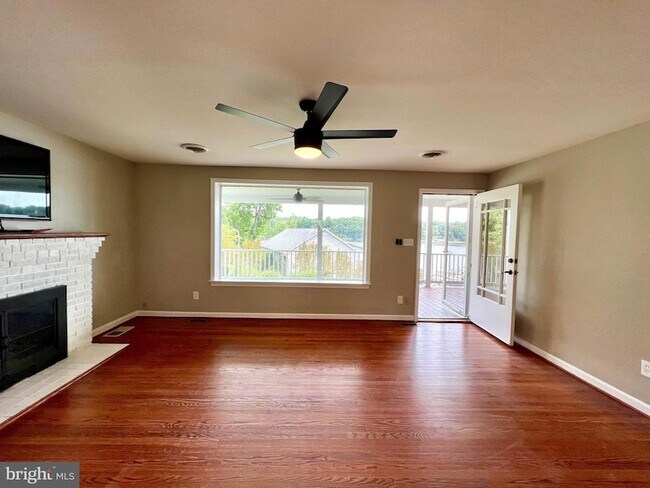 Building Photo - 504 Walnut Dr