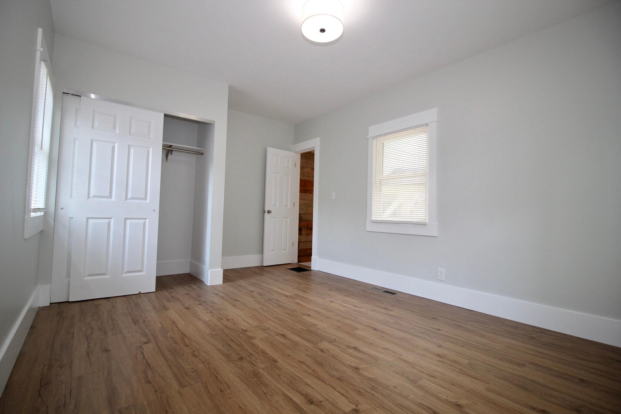 Building Photo - 6841 Buckingham Place