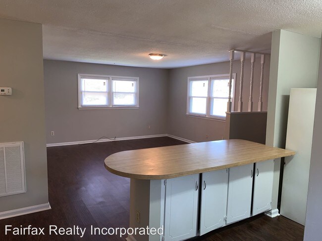 Building Photo - 3 br, 2 bath House - 3221 Dearborn Drive
