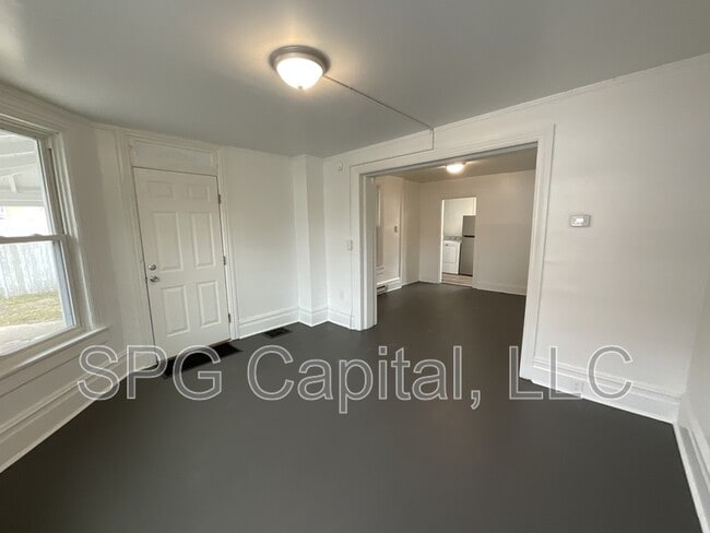 Building Photo - 118 S Harrison Ave