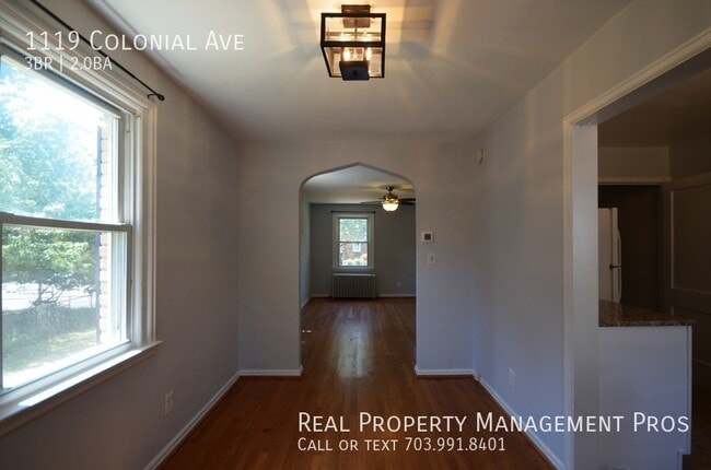 Building Photo - 1119 Colonial Ave