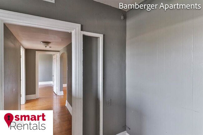 Building Photo - 3864 Bamberger Ave