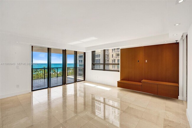 Building Photo - 10175 Collins Ave