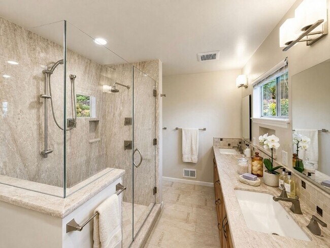 Building Photo - Refined Piedmont Residence with Timeless Mid-Centry Appeal