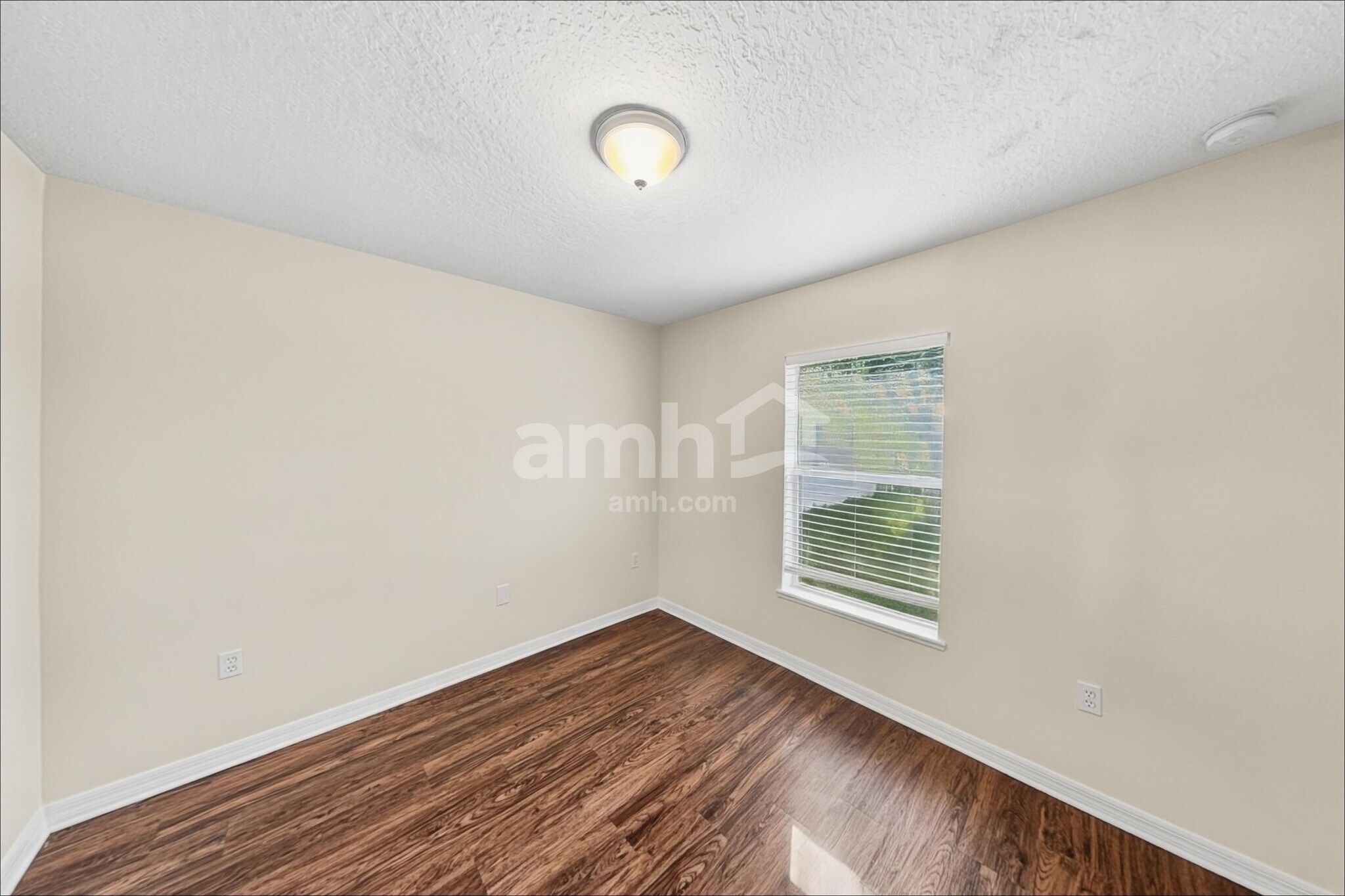 Building Photo - 520 Brown Bear Way