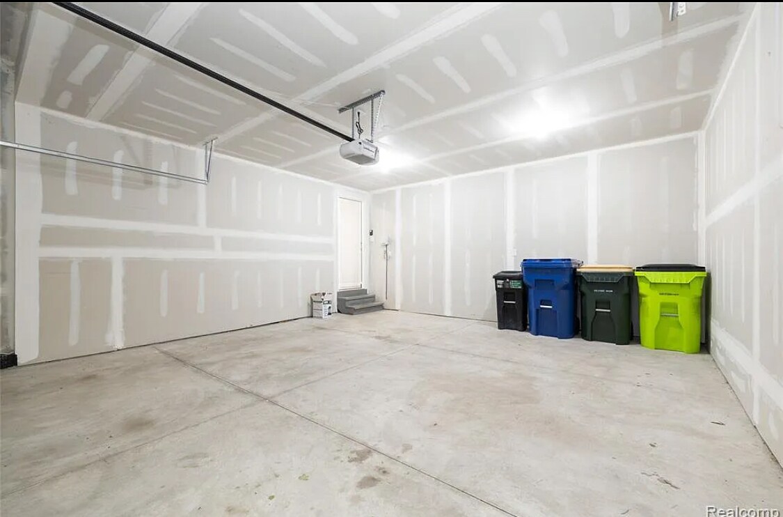 Building Photo - 3449 Haverford Dr