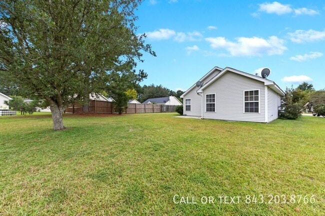 Building Photo - 202 Saturn Ct