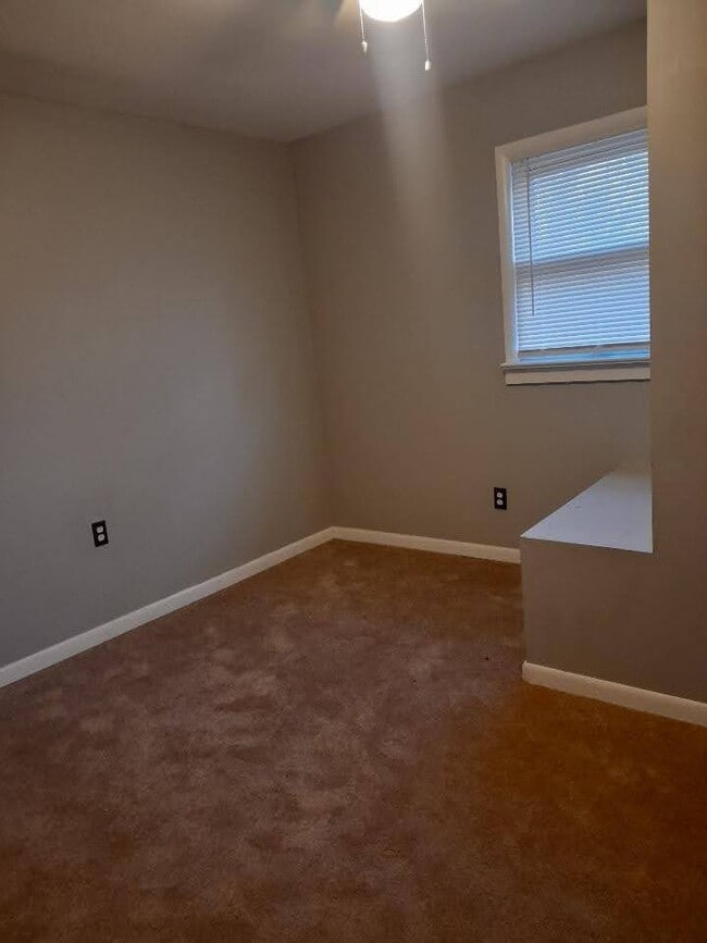 Building Photo - 4415 Askew Ave