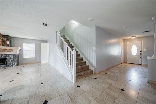 Building Photo - 2001 Barton Springs Dr