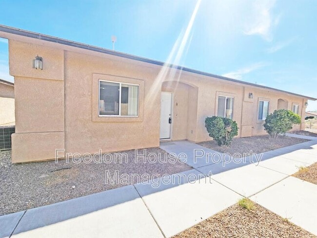Building Photo - 1430 Star Rd