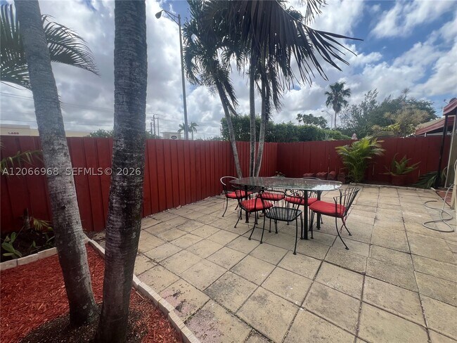 Building Photo - 11720 SW 103rd Ln